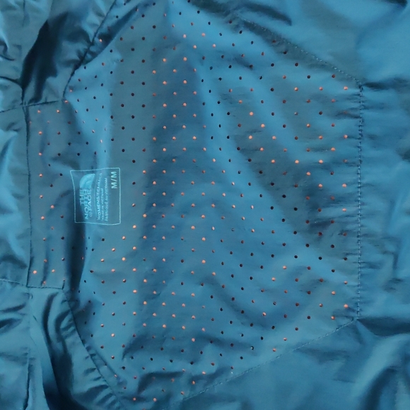 EUC TNF Ventrix Hoodie Jacket - Picture 8 of 9